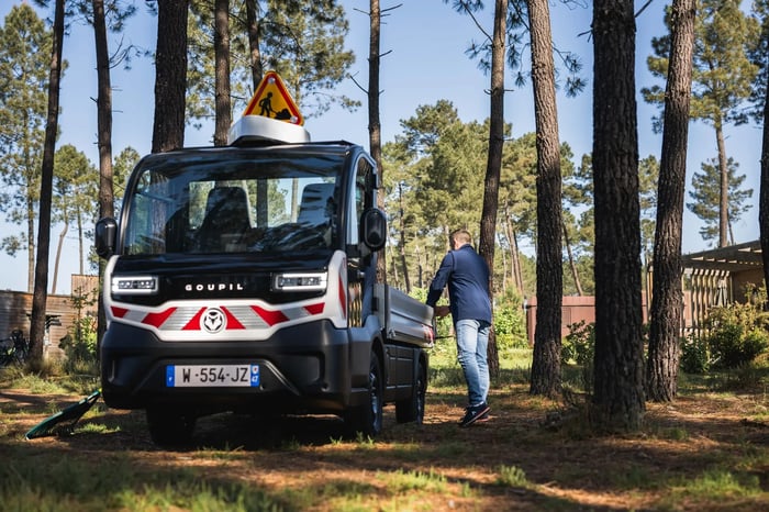 nextro-g4-elektrische-bedrijfswagen-onderhoud-bos